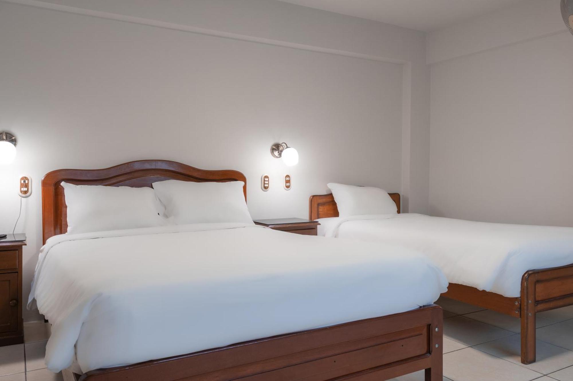 Hotel Alexander Trujillo Cameră foto