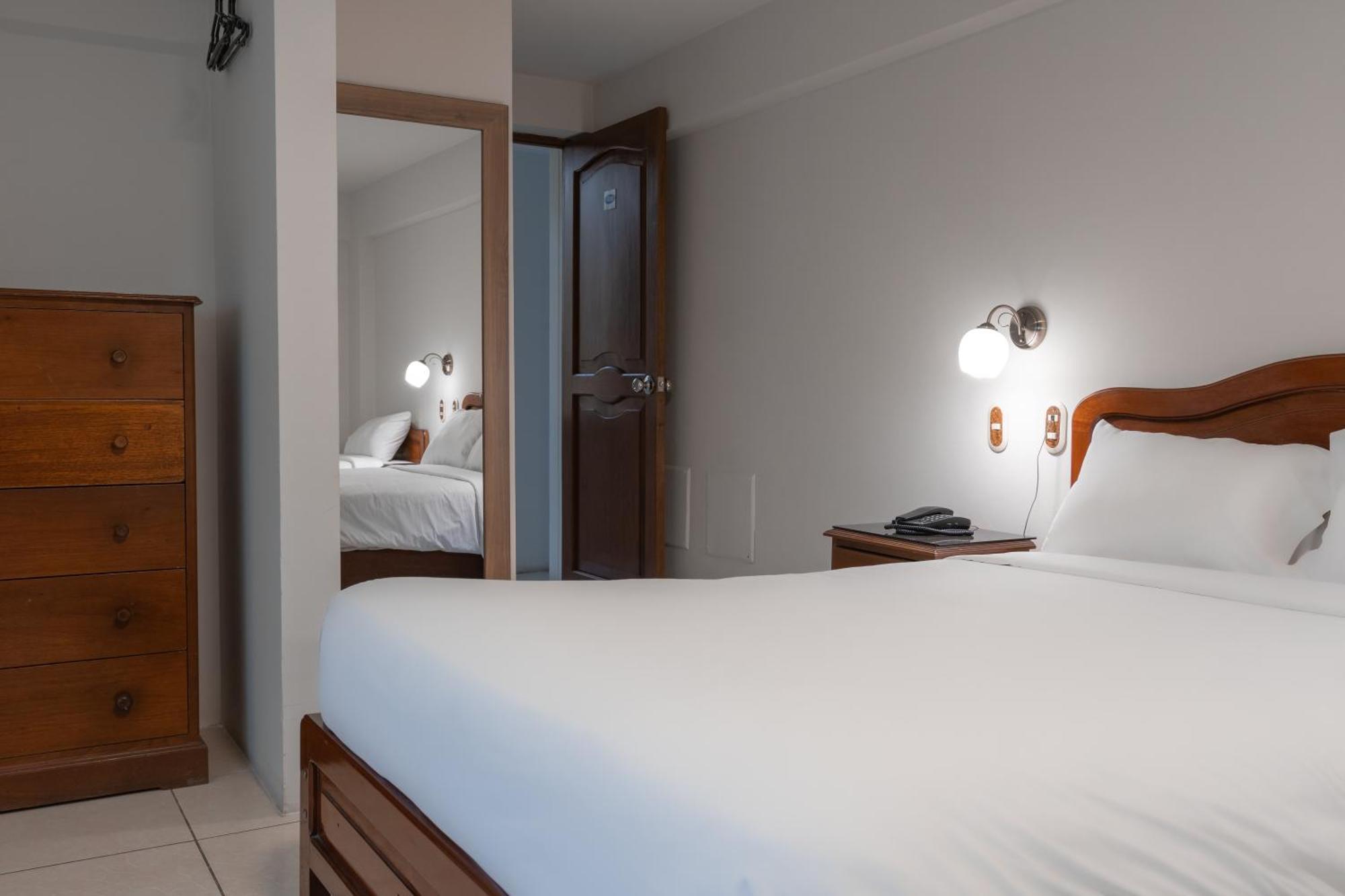 Hotel Alexander Trujillo Cameră foto